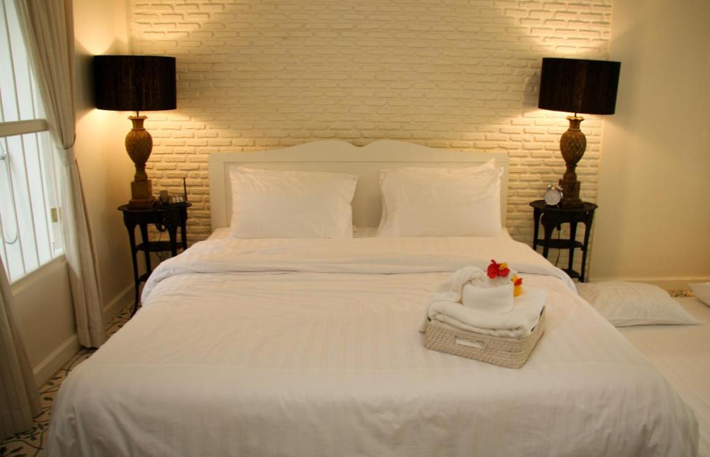 The Hen Hua Hin Hotel Стая снимка